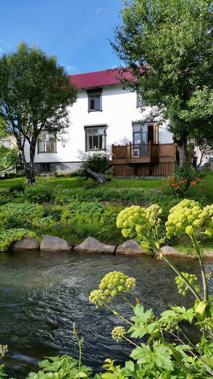 Arbol Guesthouse Husavik Exterior photo