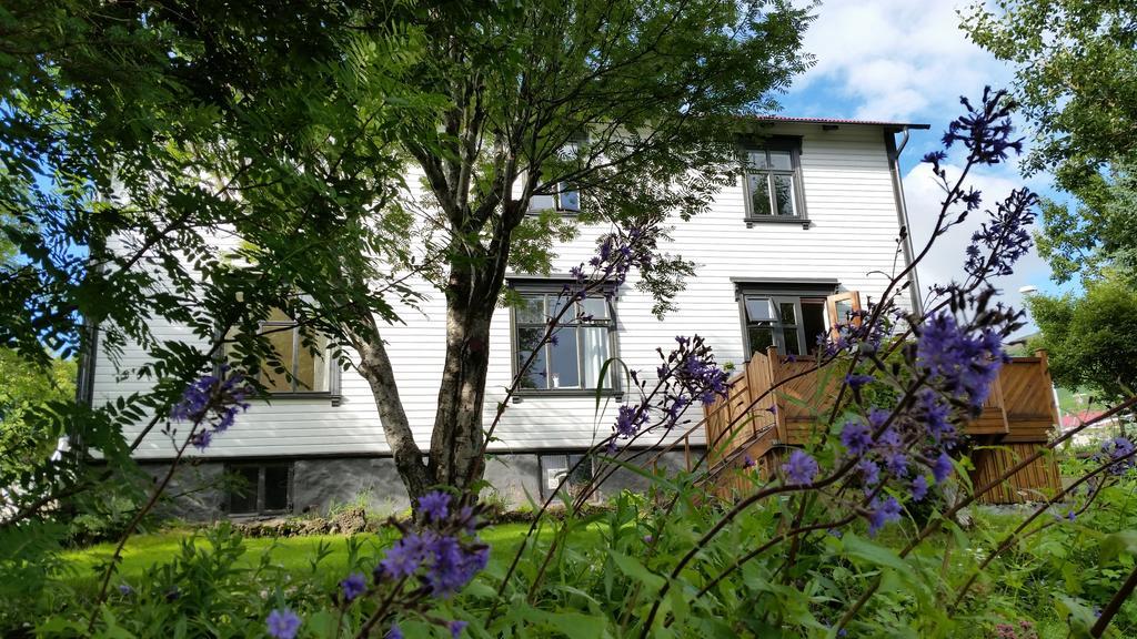 Arbol Guesthouse Husavik Exterior photo