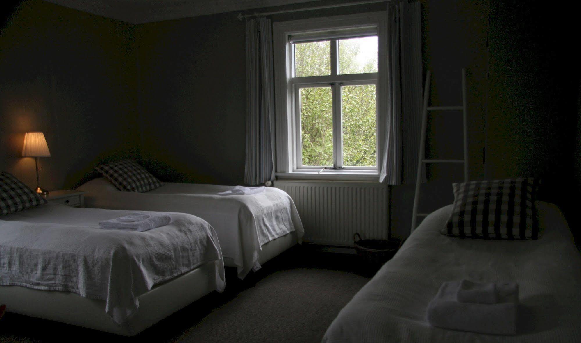 Arbol Guesthouse Husavik Exterior photo